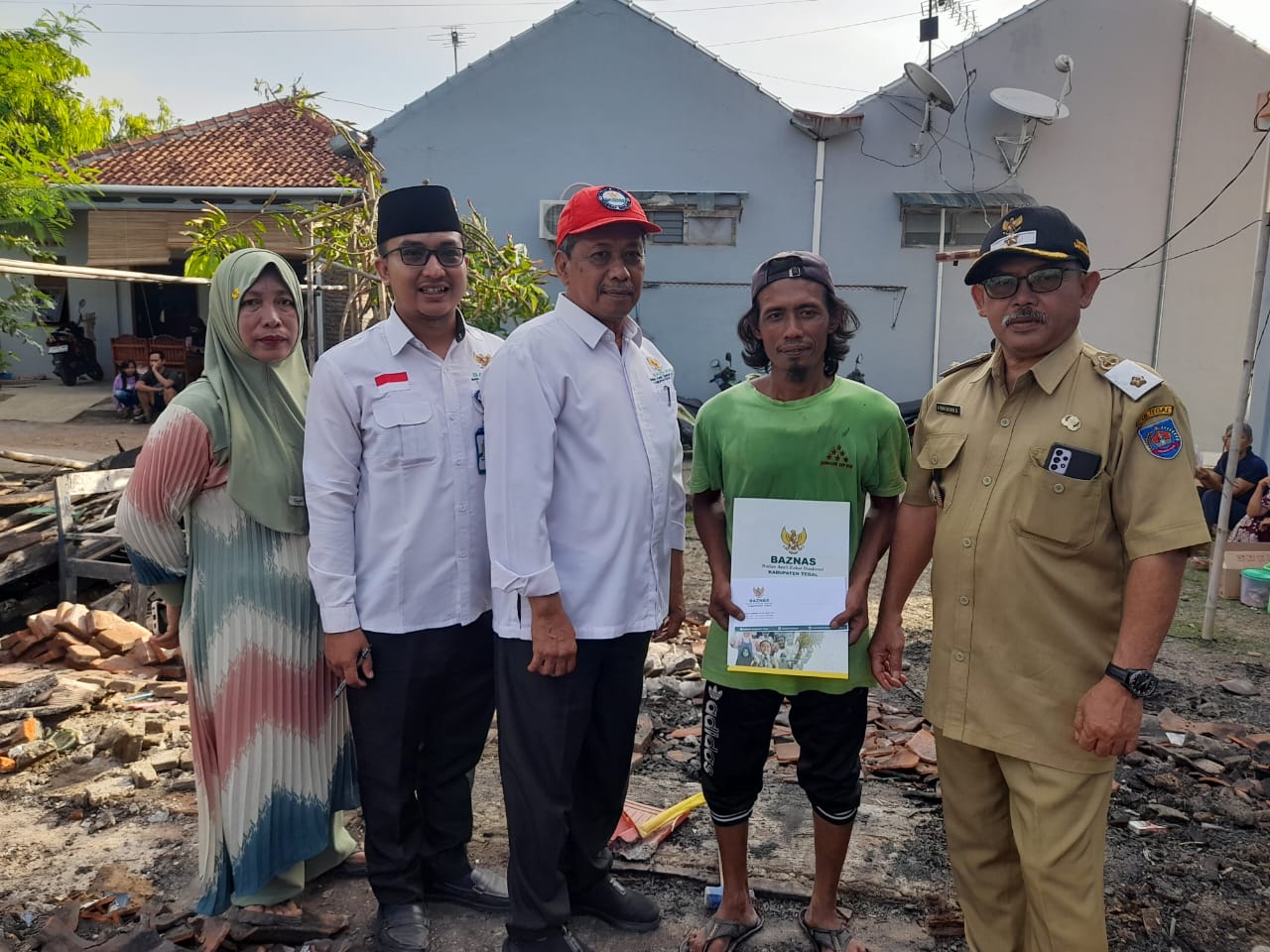 BAZNAS Kabupaten Tegal Gerak Cepat Bantu Korban Rumah Terbakar