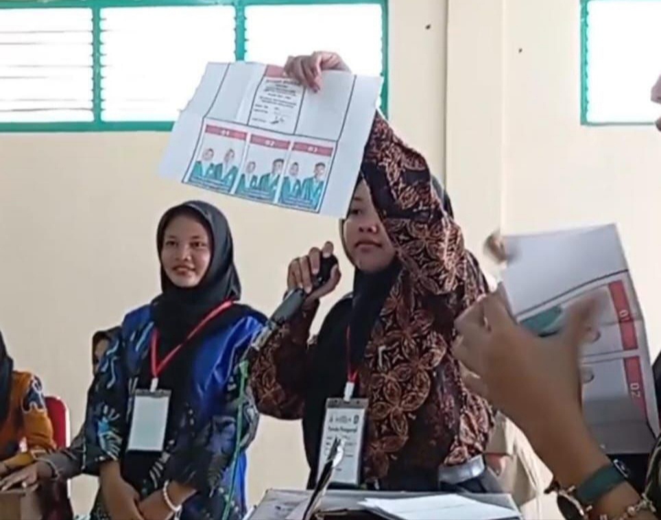 Belajar Proses Demokrasi, Siswa SMK PSM Randublatung Lakukan Pemilos Adopsi Model Pilkada