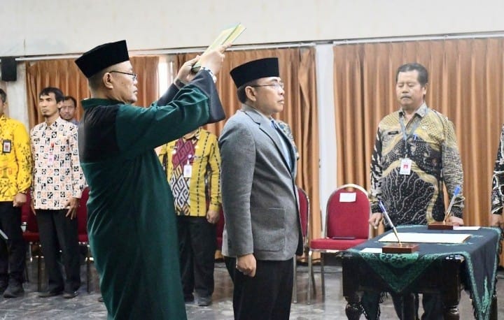 Bupati Pemalang Lantik Endro Johan Kusuma Jadi Pj Sekda  ‎