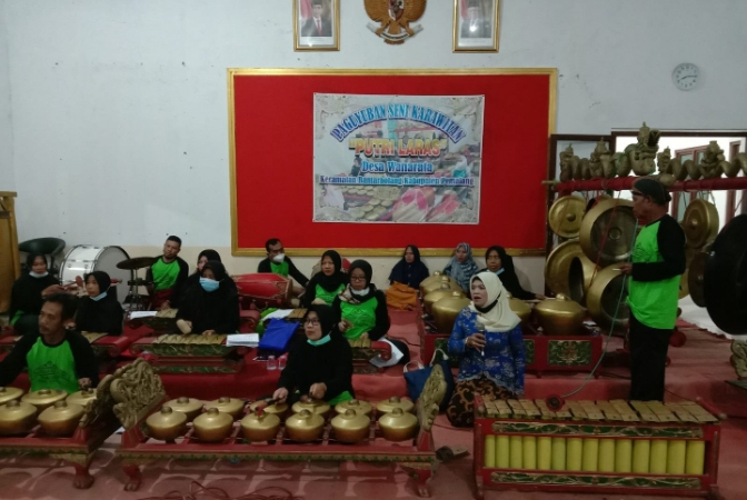 Rutin Latihan, Warga Kecamatan Bantarbolang Kabupaten Pemalang Lestarikan Karawitan