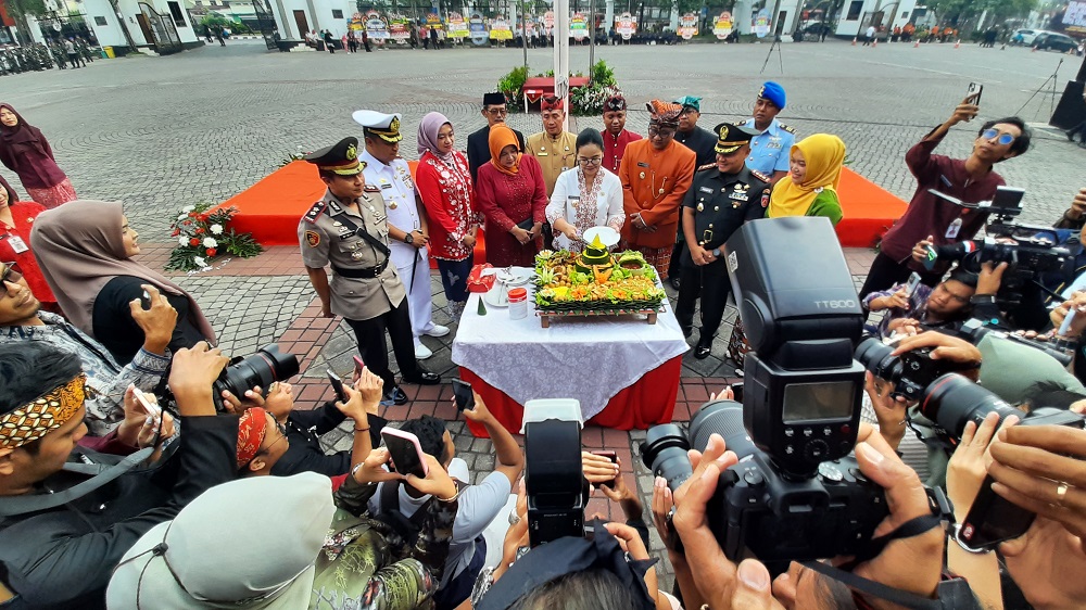 HUT ke-478 Kota Semarang, Pemkot Semarang Beri Hadiah Naik BRT Gratis 