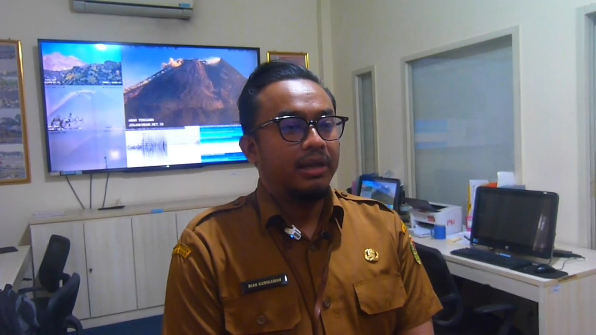 Gunung Merapi Erupsi Semburkan Awan Panas 2.000 Meter, Warga Magelang Diminta Waspada