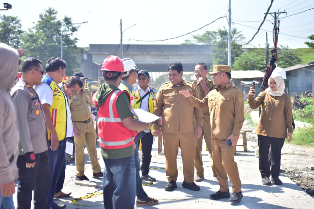 Sidak Jalan Rp 20 Miliar, Bupati Tegal Tagih Kualitas Proyek Balamoa–Kemantran