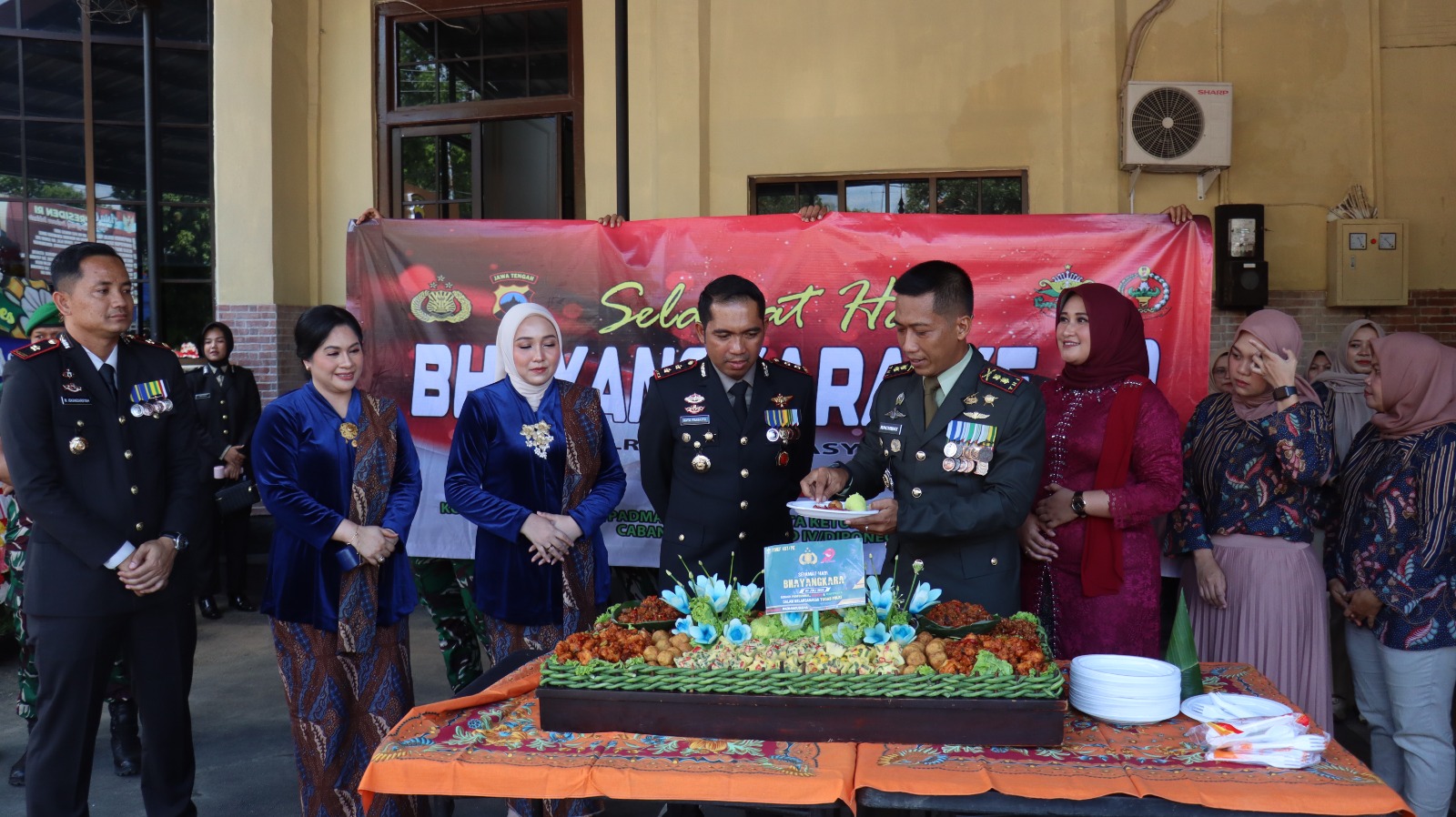 TNI Beri Kejutan Manis untuk Polres Tegal