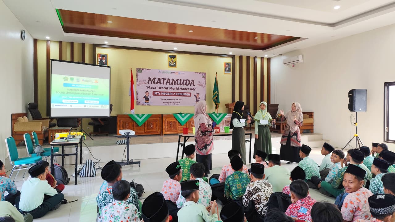 Pilah Sampah Warnai MATAMUDA MTs N 2 Kebumen