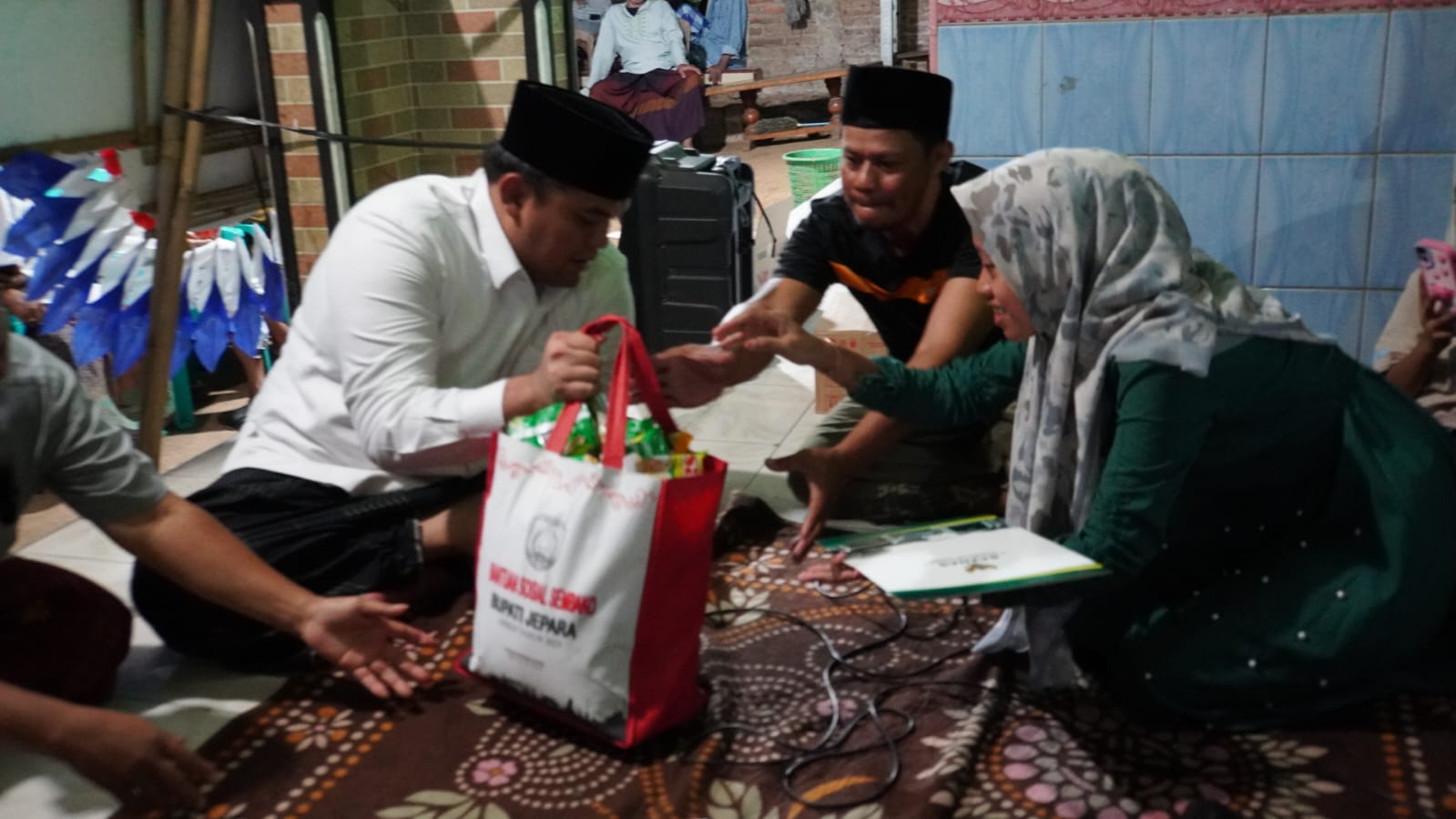 Kebakaran Pabrik Busa Jepara Renggut Dua Nyawa, Wabup Hajar Datang Usung Misi Kemanusiaan