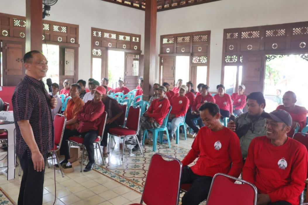 Ketua DPRD Jateng Minta Relawan Jogo Kali Rawat 1.500 Pohon di Karanganyar