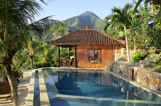 5 Hotel Murah di Dekat Pantai Amed Bali dengan Harga Dibawah 200 Ribu!