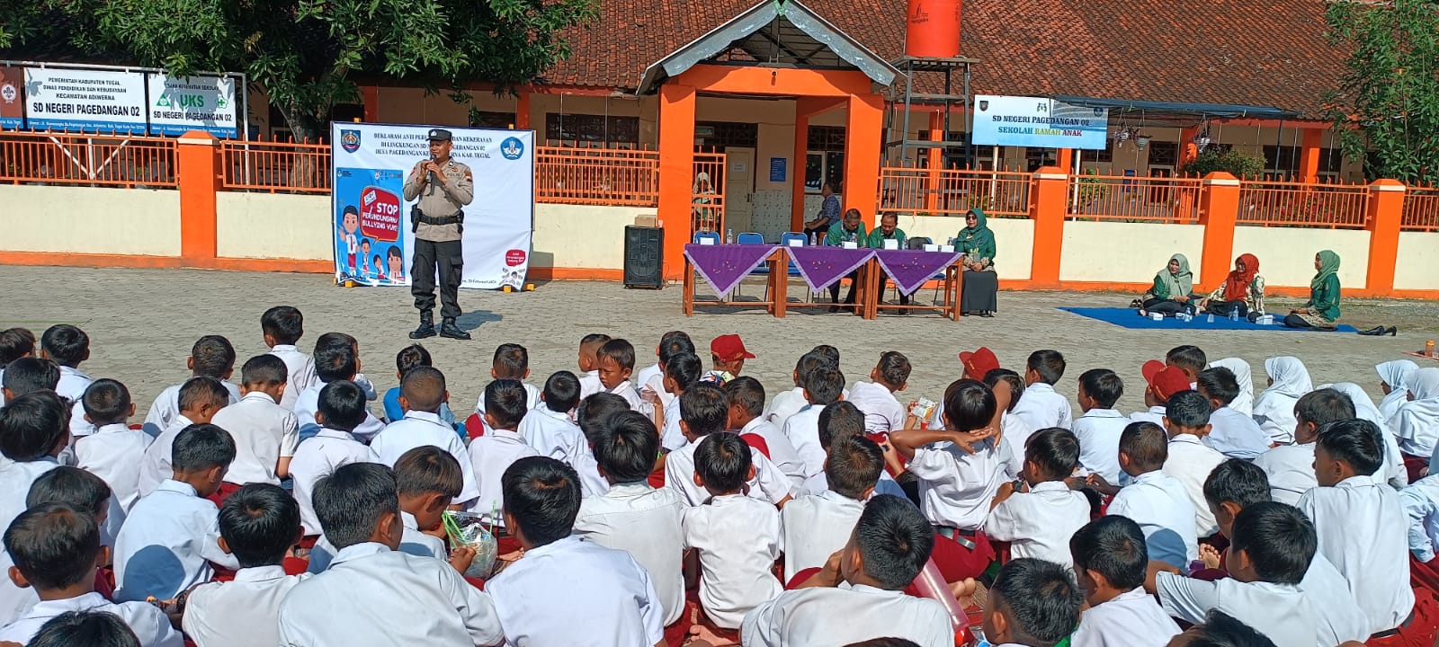 Pelajar SD Kecamatan Adiwerna Kabupaten Tegal Deklarasi Antiperundungan dan Kekerasan