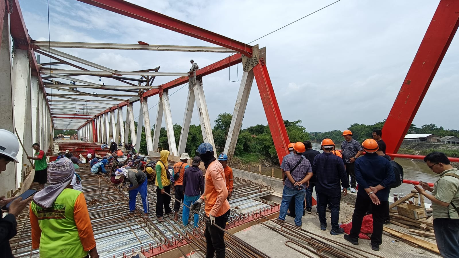 Meski Sudah Merugi 4 Miliar, Kontraktor Jembatan Butuh Berkomitmen Menyelesaikan