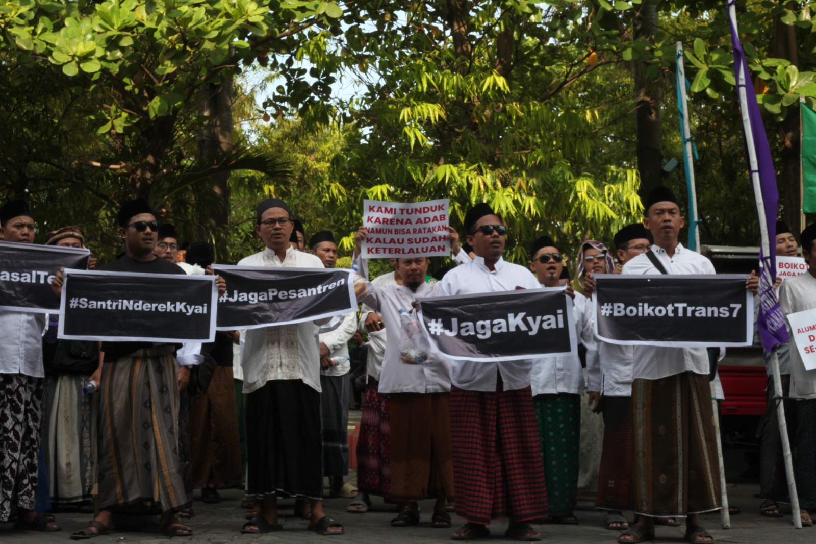 Ratusan Warga Nahdliyin Kota Tegal Turun ke Jalan