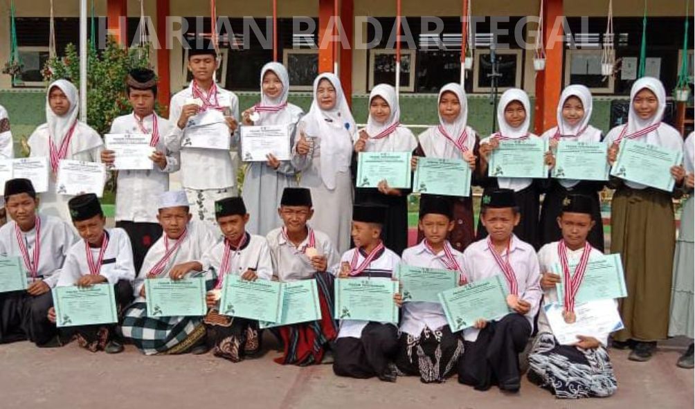 Keren! SMPN 2 Jatibarang Brebes (Spenduja) Borong 22 Medali PSHT-Dindikpora Cup Jateng