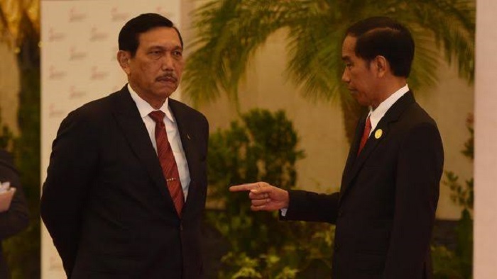 Jokowi Tunjuk Luhut Urus Minyak, Serobot  Tugas Tiga Menteri Sekaligus