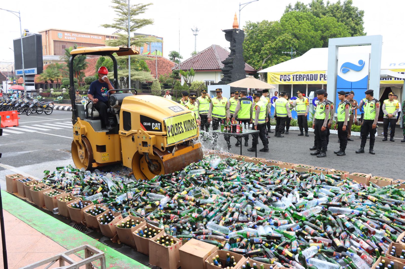Perda Miras Terkesan Mandul, Polres Kudus Razia Ribuan Minuman Keras 