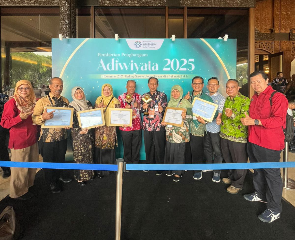 Sejumlah Sekolah di Kota Tegal Terima Penghargaan Adiwiyata