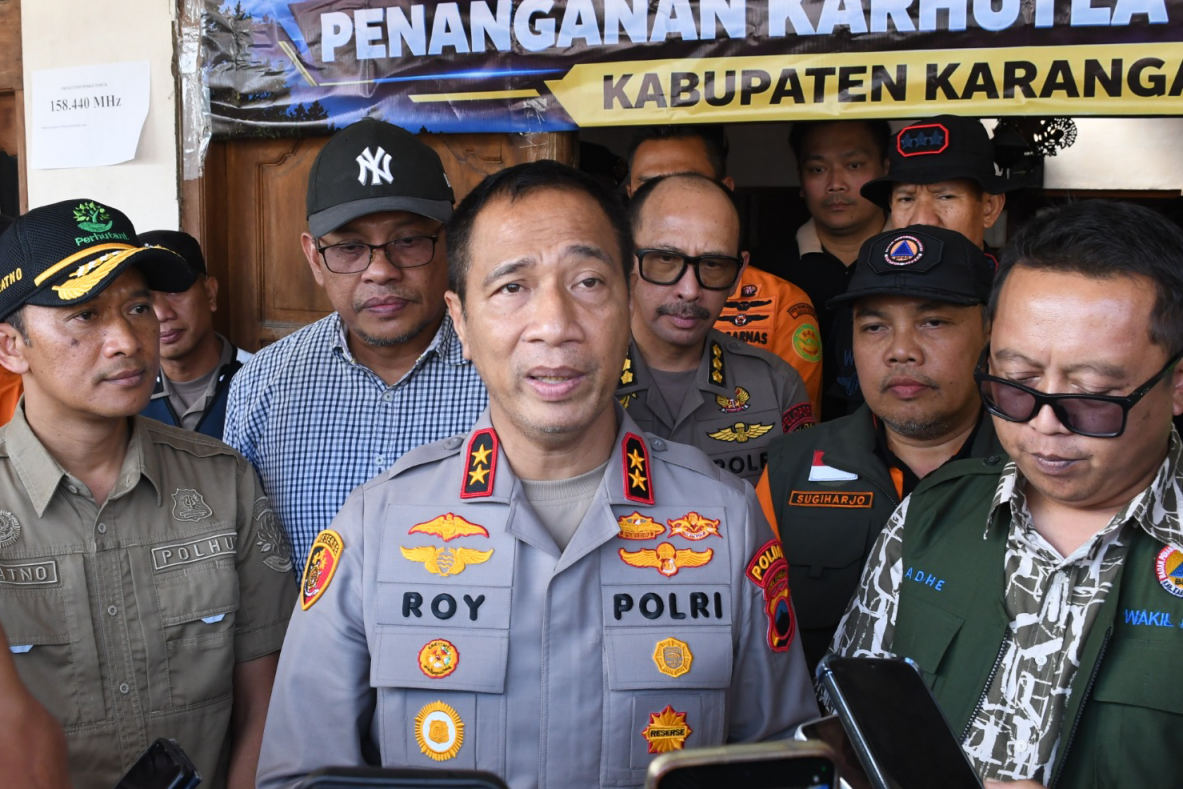 Karhutla Lereng Gunung Lawu Sulit Dipadamkan, Kapolda Jateng Upayakan Helikopter Water Bombing