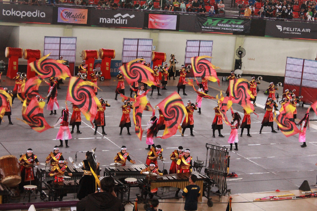 Tim Marching Band SMPN 1 Semarang Raih Juara Umum di Piala Presiden RI