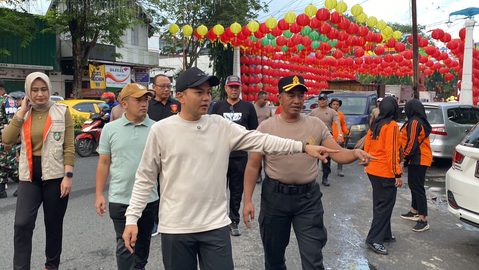 Polresta Solo dan Forkopimda Resik-Resik Pasar Gede-Kali Pepe