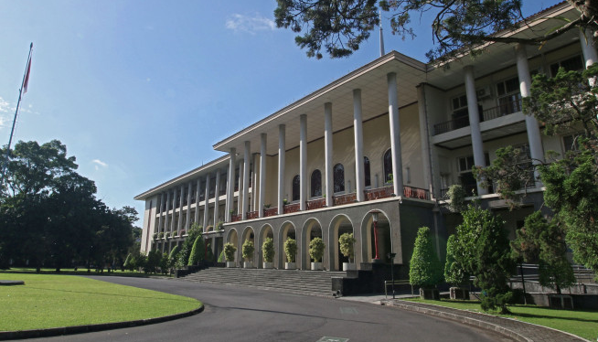 Rekomendasi 10 Universitas Negeri Terbaik di Indonesia, Mana Kampus Favoritmu?