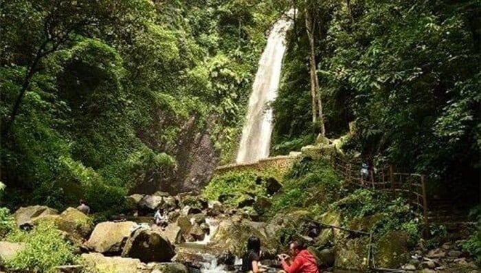 Air Terjun Kakek Bodo: Wisata Unik, Menarik dan Estetik, Anda Wajib Kunjungi!