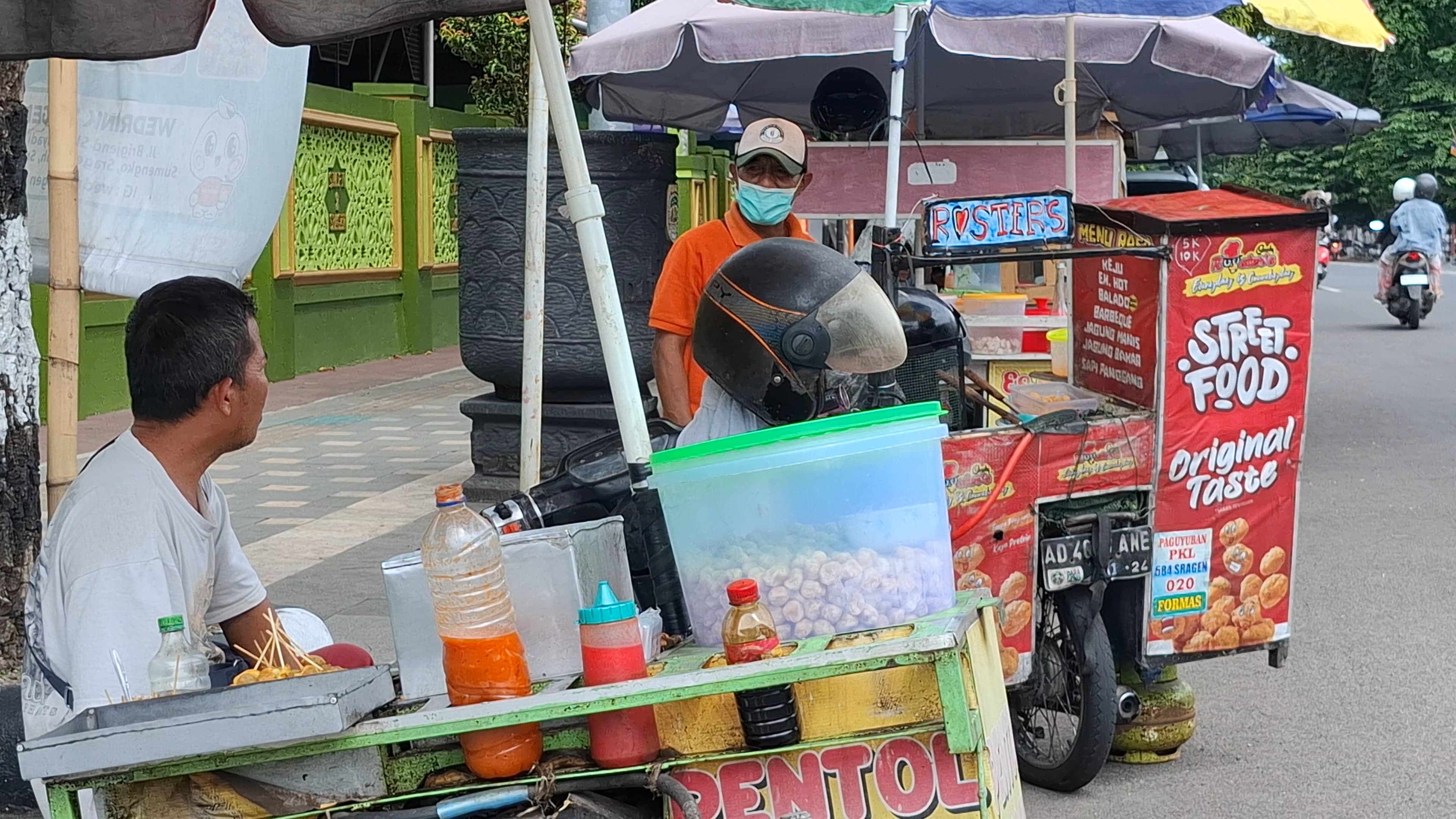 Program Makan Siang Gratis, PKL Depan Sekolah di Sragen Mulai Cemas