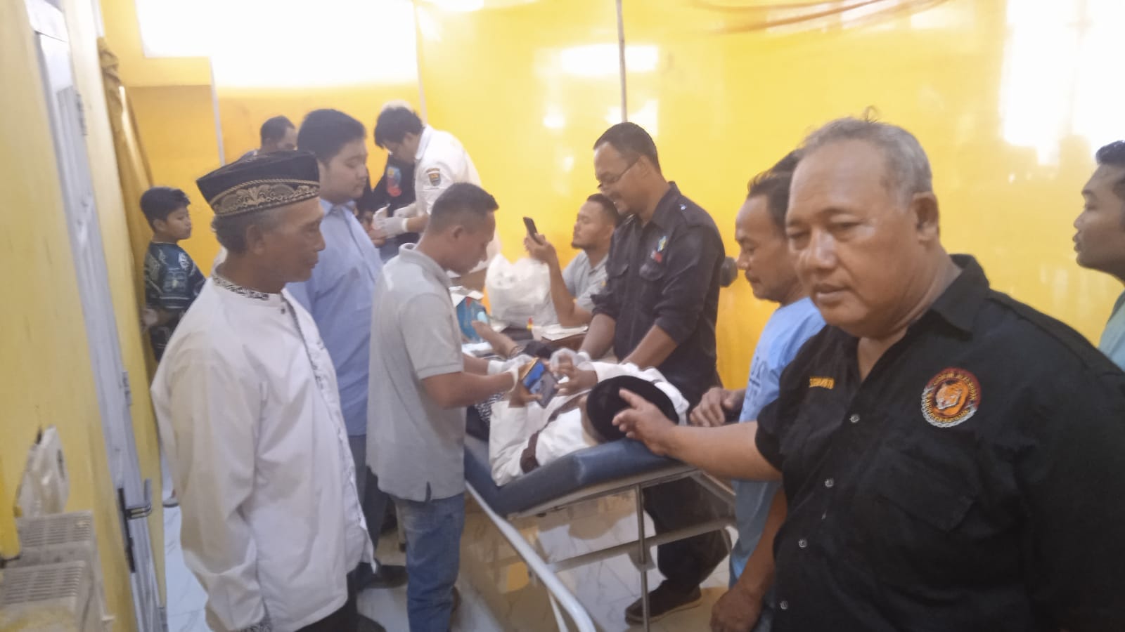 Laskar Alas Roban Gelar Sunatan Massal hingga Cek Kesehatan Gratis, Langsung Diserbu