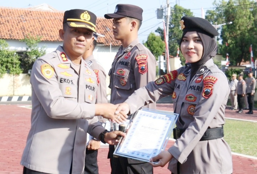 Keren! Bripda Tiana, Polwan Polres Pemalang Juara 1 Karate Piala Kapolri