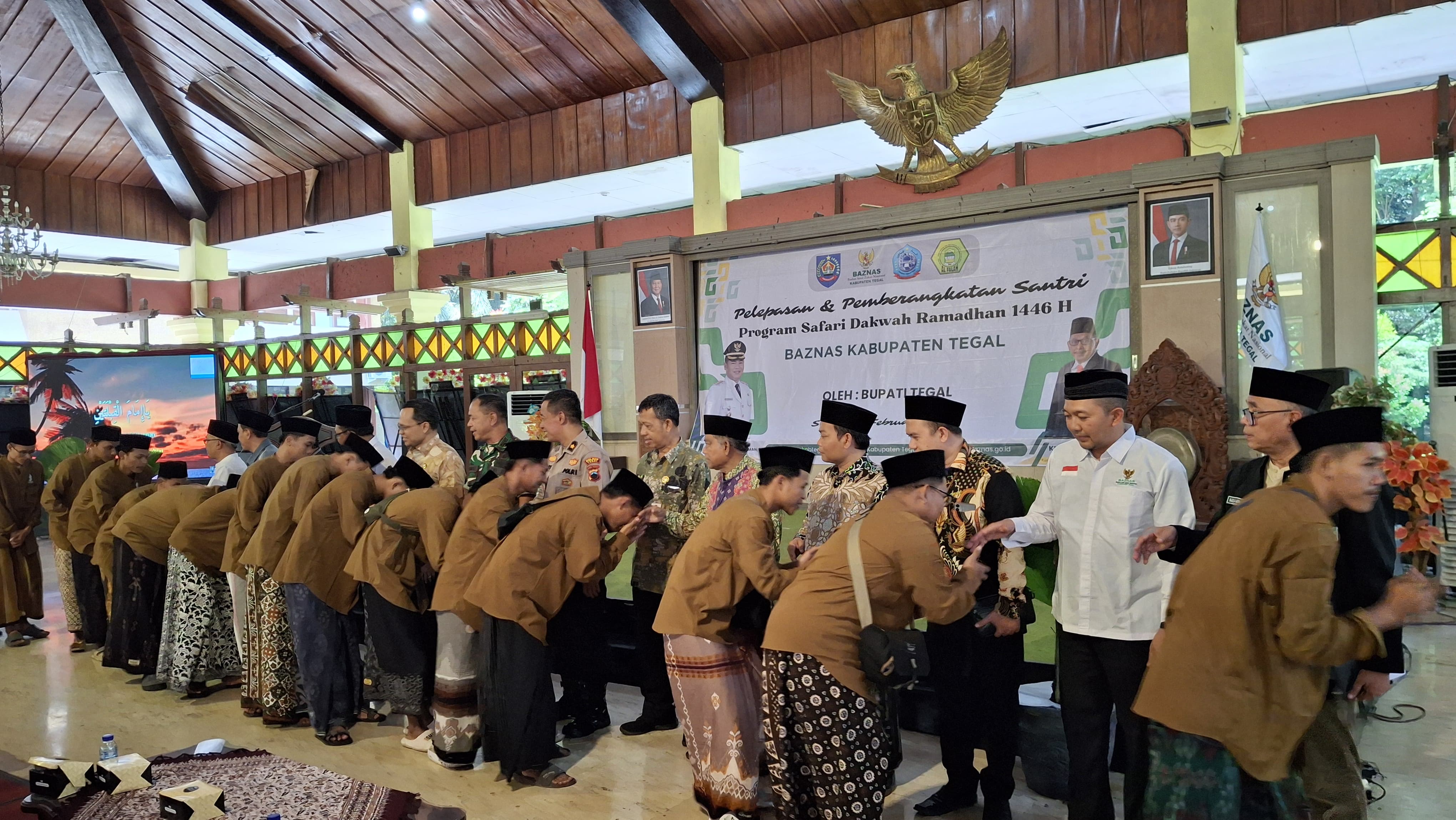 Pelepasan Santri Dakwah Ramadan di Kabupaten Tegal 