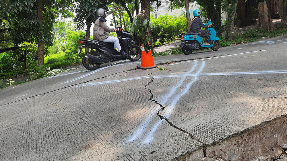 Jalan Patahan di Sukorejo Gunungpati, Ini yang akan Dilakukan Dinas PU Kota Semarang