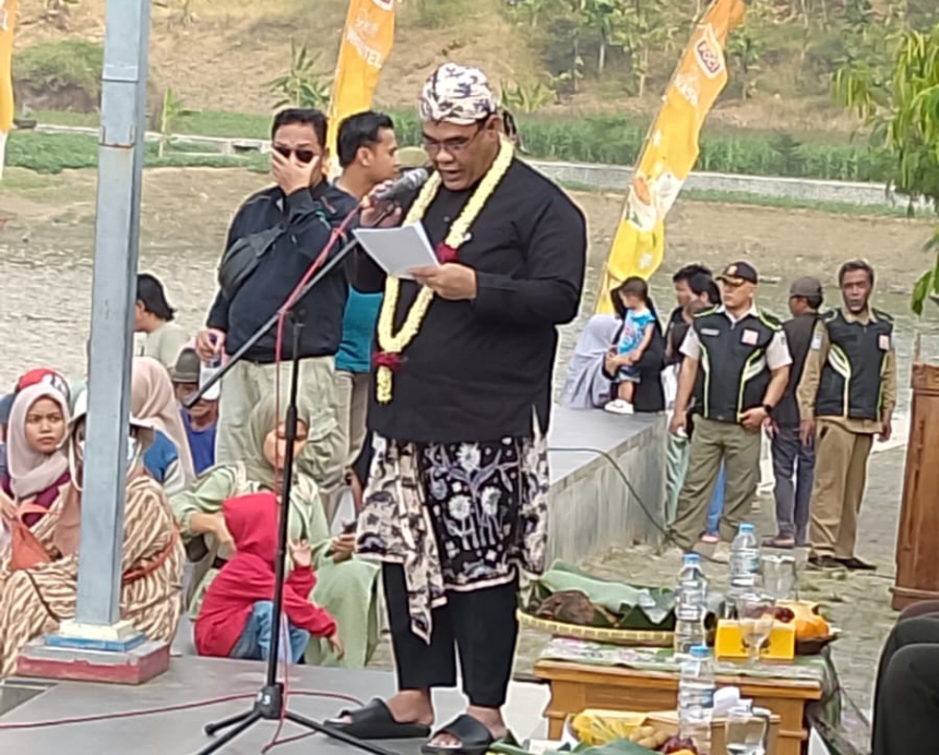 Sedekah Waduk Cacaban Kabupaten Tegal Berlangsung Khidmat