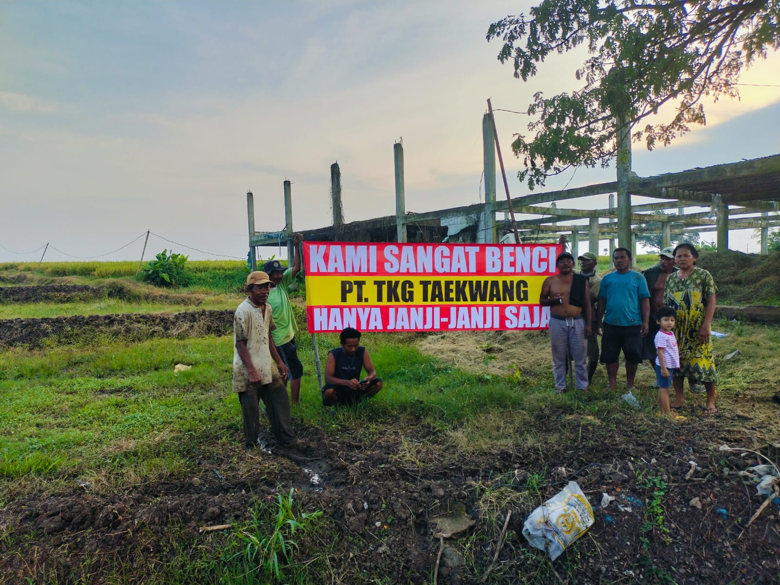 Terlanjur Jual Lahan, Warga Desak PT TKG Taekwang Segera Dibangun