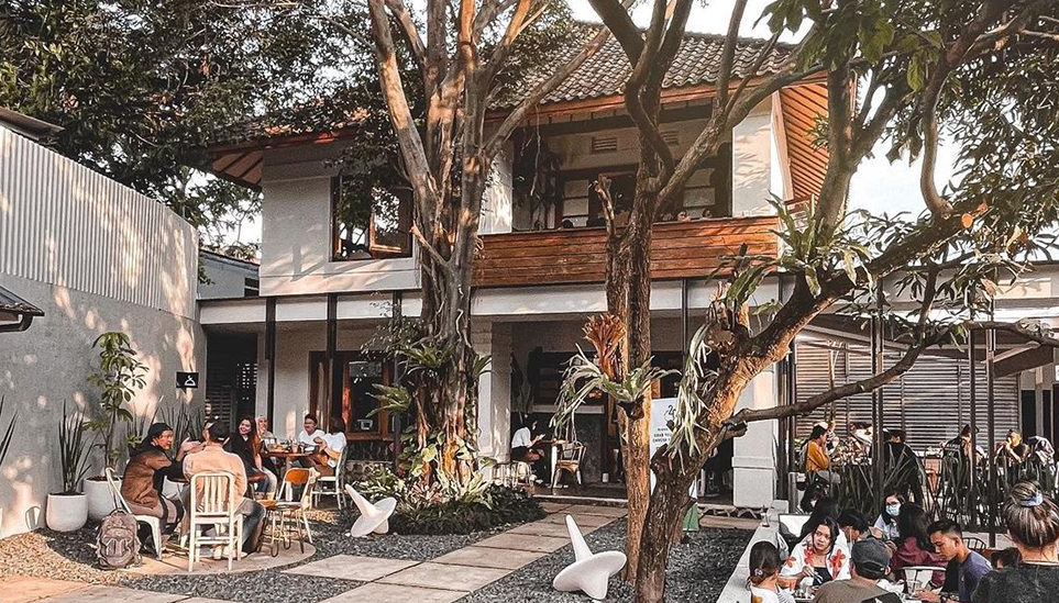 5 Tempat Ngopi Menarik di Bandung yang Cocok Buat Santai