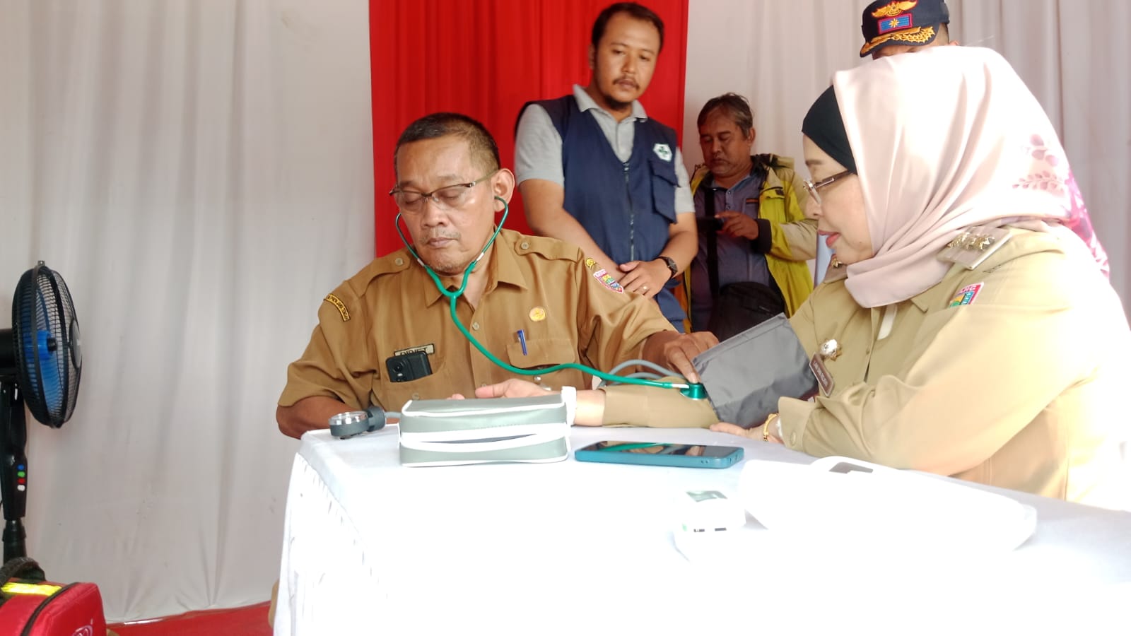 Pj Bupati Batang Sidak Pos Natal dan Tahun Baru di Rest Area 379