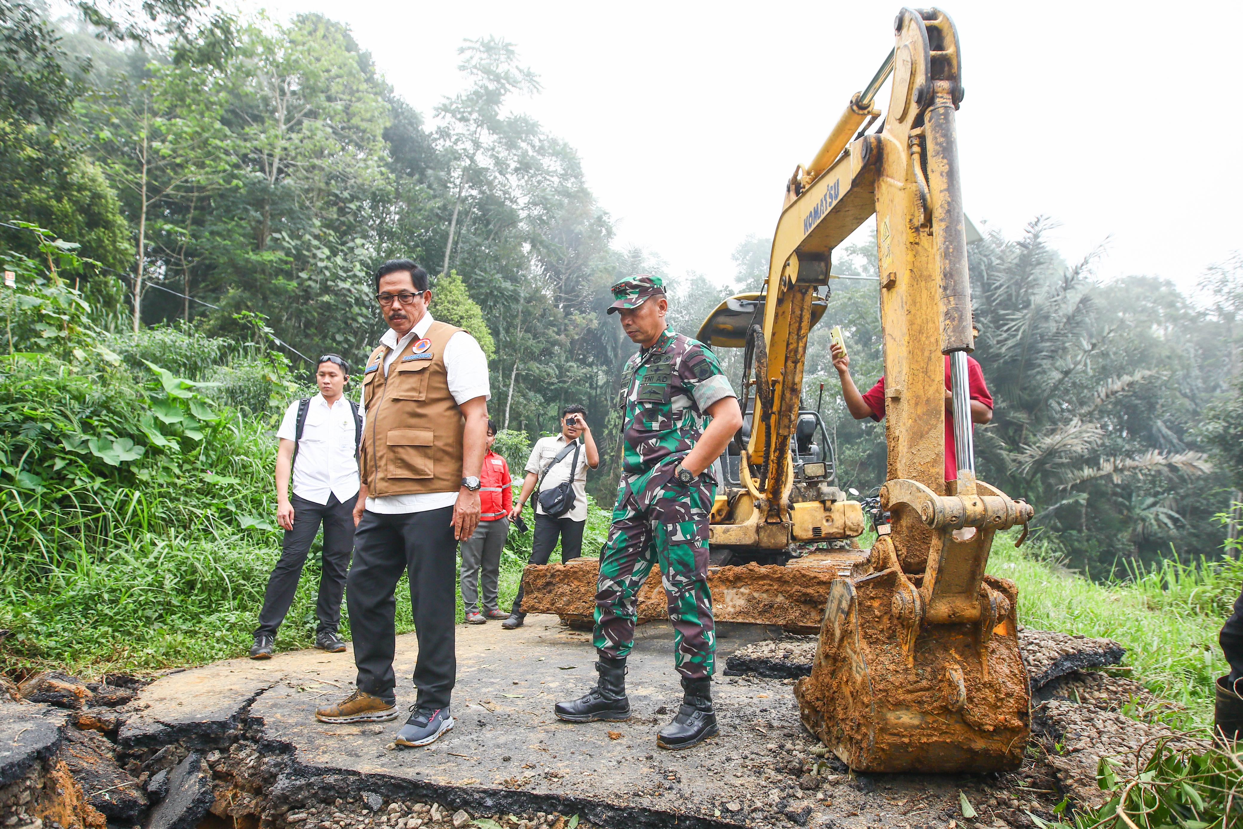 Percepat Penanganan Longsor di Petungkriyono, Pj Gubernur Jateng Nana Sudjana Minta Operasi Modifikasi Cuaca