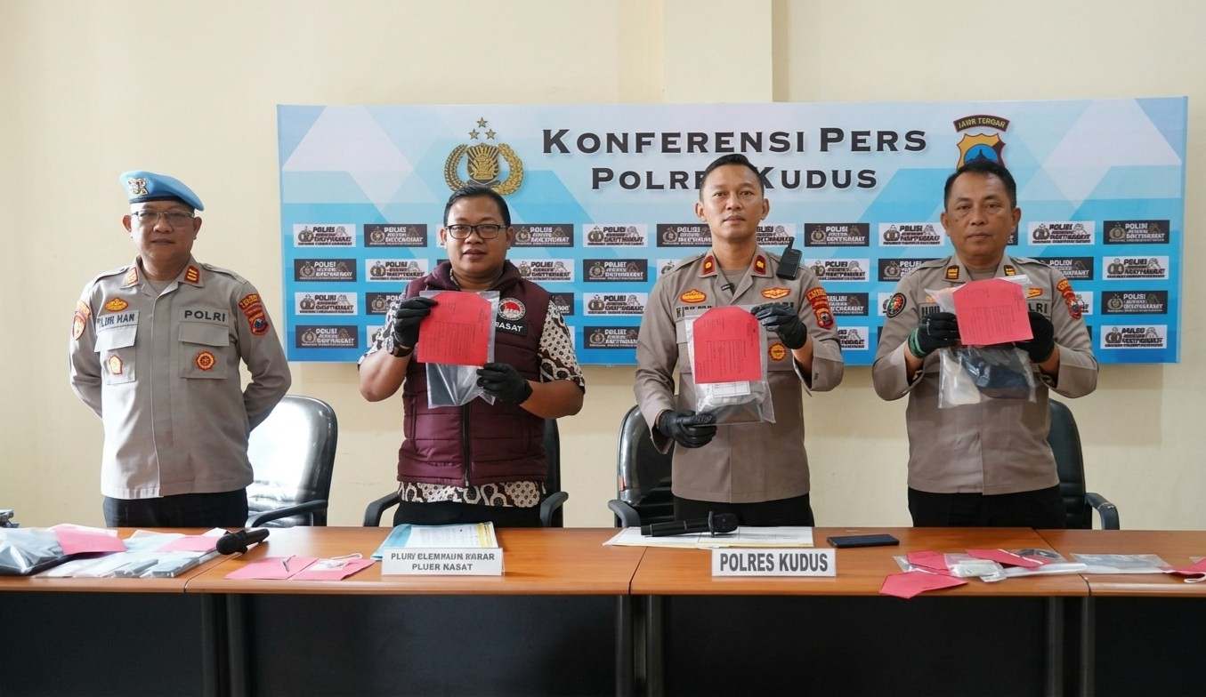 Tiga Pengedar Sabu Digulung di Kota Kretek, Polres Kudus Menyita 17,71 Gram Barang Haram