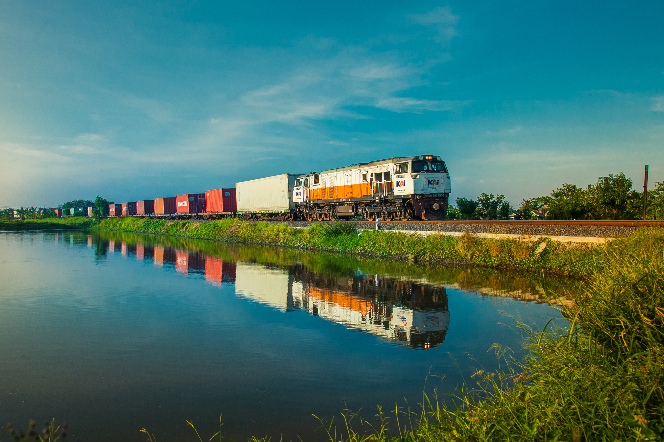 Punya Daya Angkut Besar, PT KAI Beri Layanan Logistik Andal dan Ramah Lingkungan