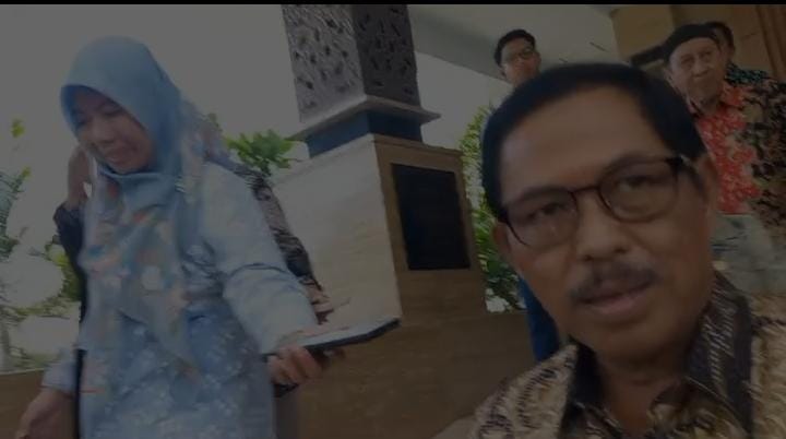 Ajudan PJ Gubernur Jateng Tarik Kaki Wartawan hingga Terjatuh Saat Liputan