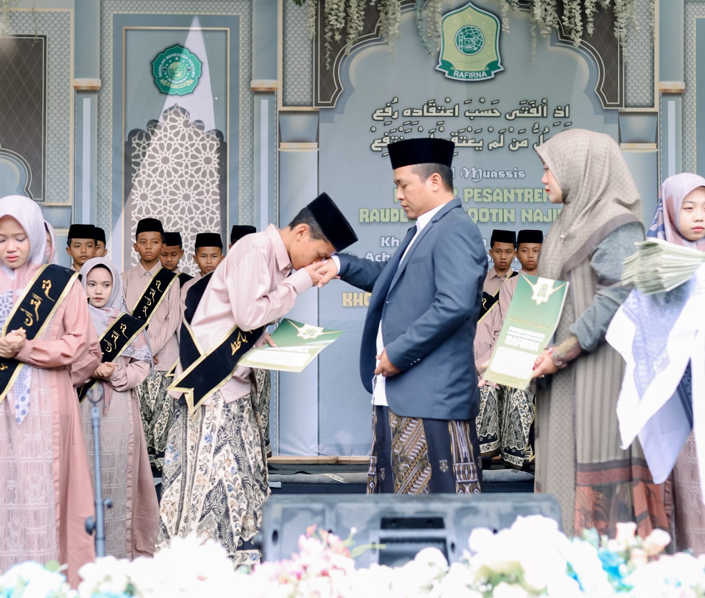 Kisah Panjang Pesantren Rafirna Tersono Batang, Jaga Sanad Sejak 1934 hingga Era Digital 