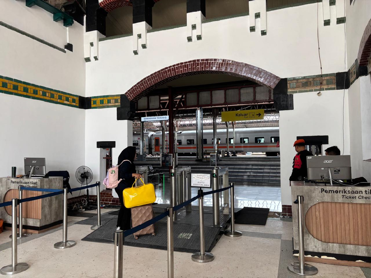 Hall Utama Stasiun Semarang Tawang Ditata, Boarding Penumpang KA Dialihkan ke Area Barat