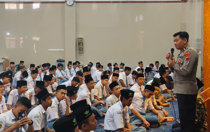 Siswa SMA Al Irsyad Kota Tegal Diajak Jadi Agen Perubahan Positif