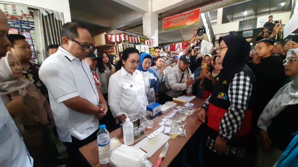 Dishanpan Kota Semarang Temukan Formalin dan Boraks di Pasar Rasamala, Uji Pangan Jelang Nataru