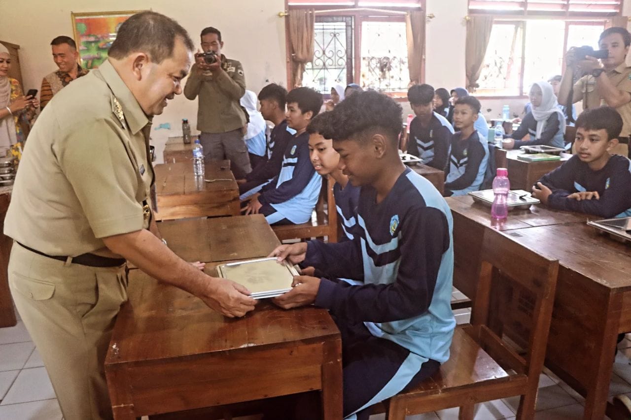 Pengawasan Ketat Mutu dan Menu Makanan, Dapur Asinan Layani 3.436 Siswa MBG