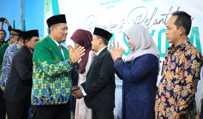 Cuci Mugiana Resmi Dilantik Jadi Kepala SMP Muhammadiyah 3 Kota Tegal 