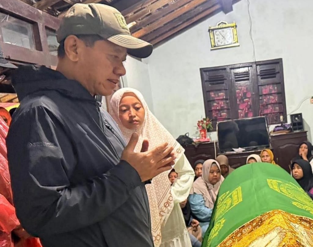 Ganasnya Bencana di Kudus, Warga Menawan Tewas Tertimbun Material Longsor