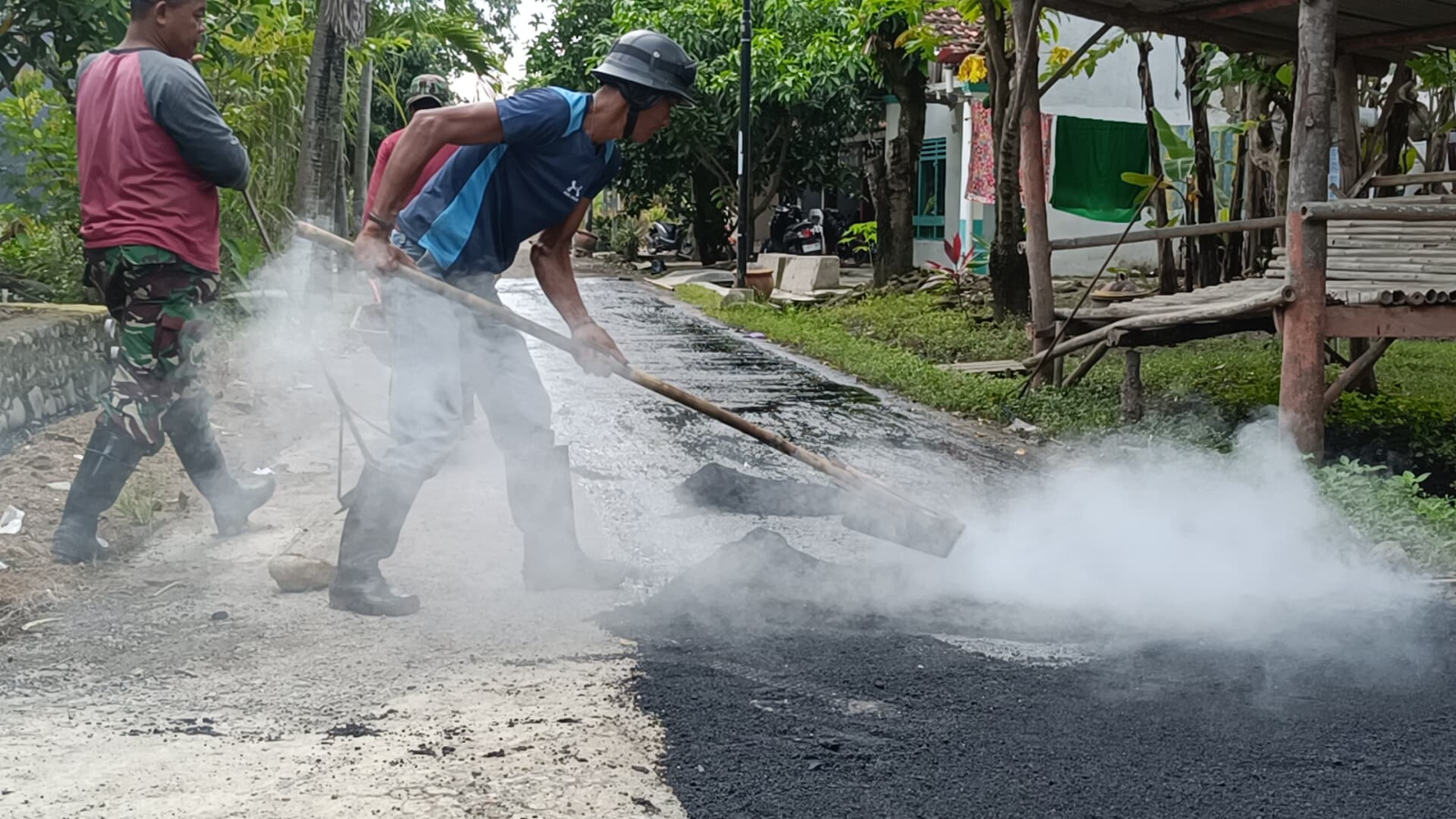 TMMD Kodim 0712 Tegal Kebut Perbaikan Jalan