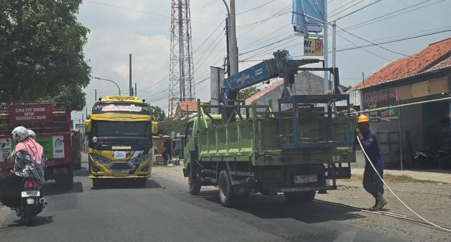 Dinas Perhubungan Kabupaten Tegal Tepis Tudingan Pemasangan Tiang Lampu PJU 