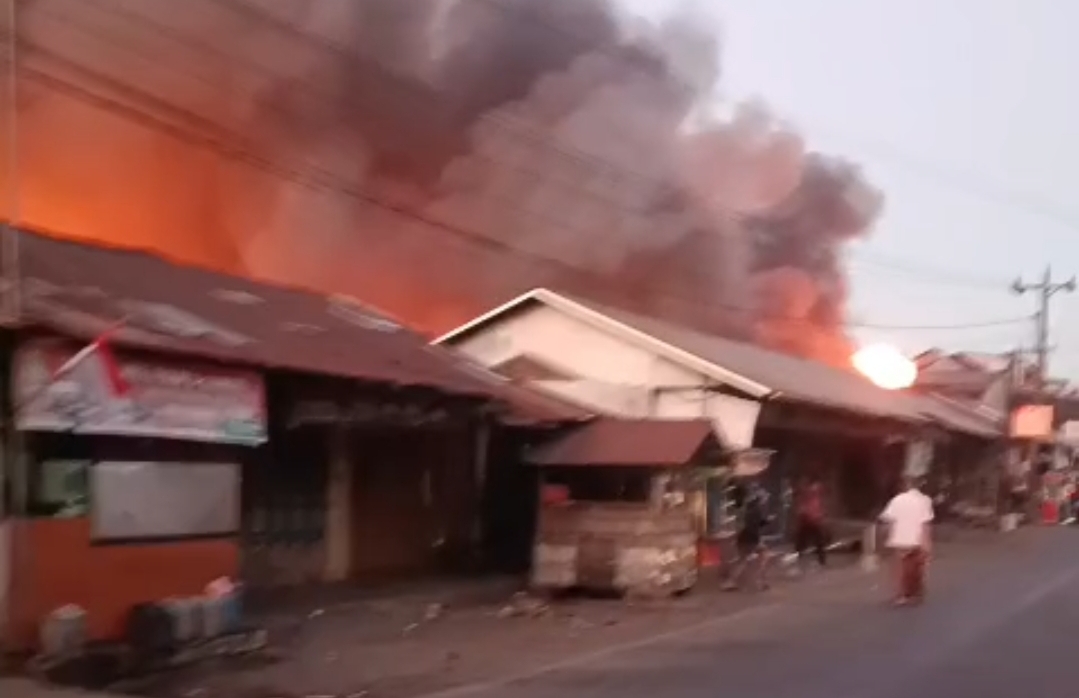 Pasar Belik Pemalang Terbakar Hebat, Hampir Seluruh Bagian Dalam Ludes