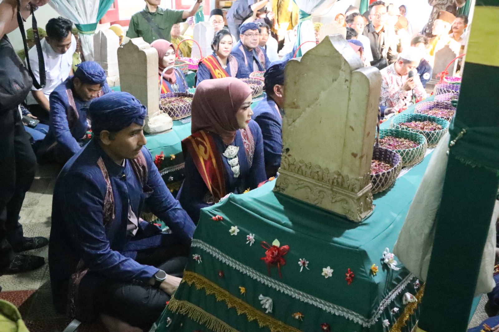 Refleksi Hari Jadi Jepara ke-476, Kapolres dan Istri Ziarah di Makam Ratu Kalinyamat