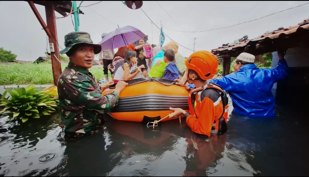 Hujan Deras Berhari-hari, Banjir Kepung Kota Pekalongan dan Batang