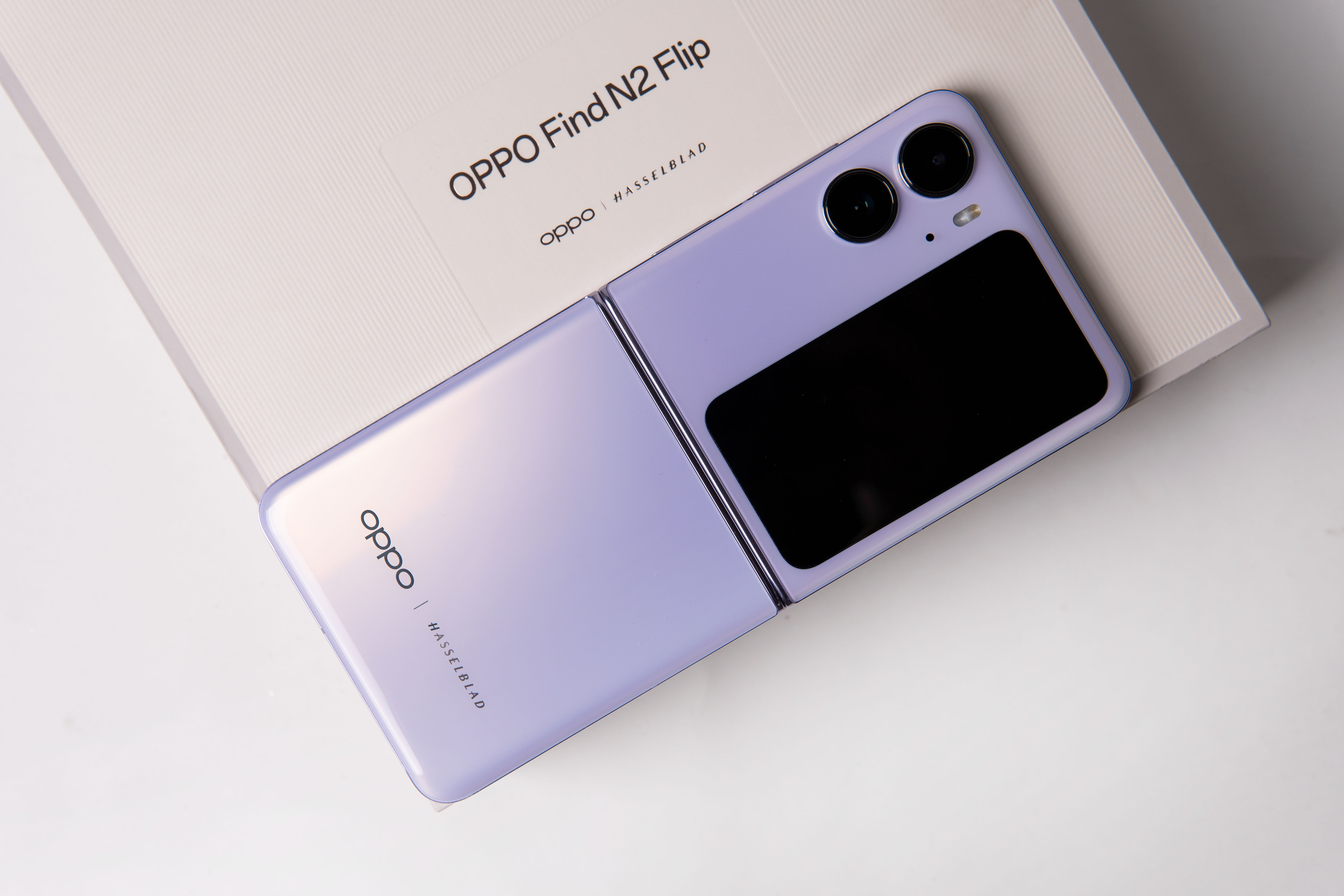 Oppo Find N2 Flip, Smartphone Lipat 2024